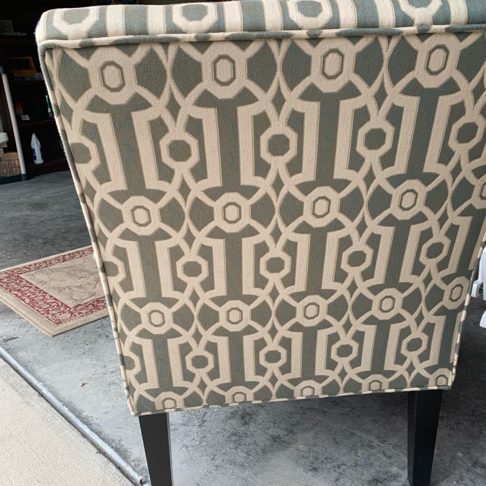Chair - Picture 4 of 6